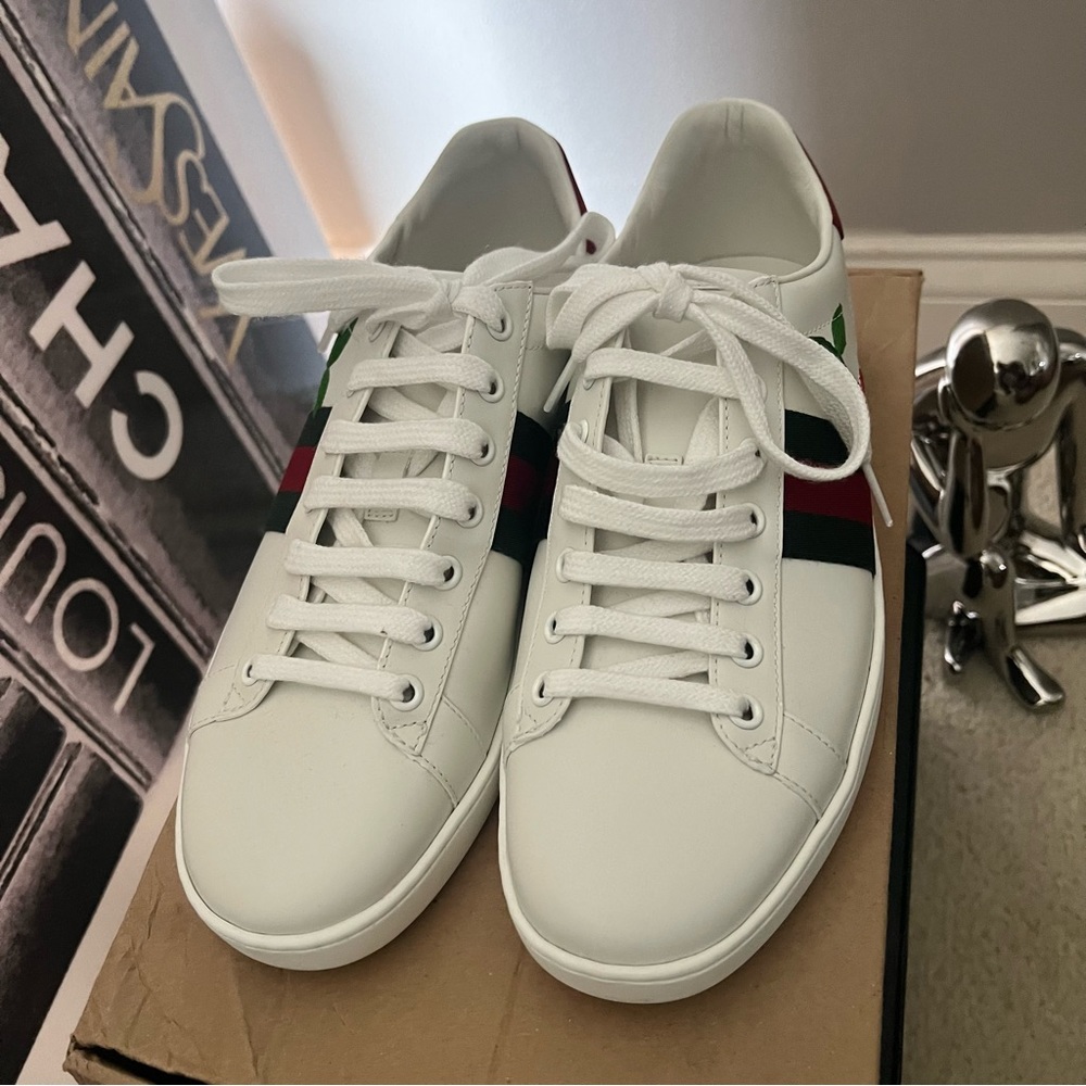 Back to school in these  Gucci gym shoes never worn , a collectors item , size 9